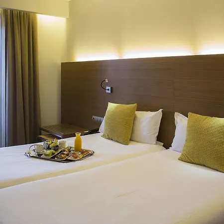 מלון Vincci Zentro 4*