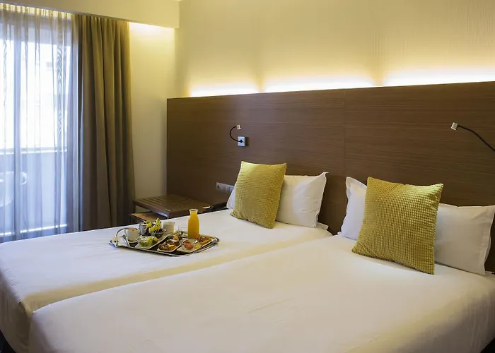 فندق Vincci Zentro 4*