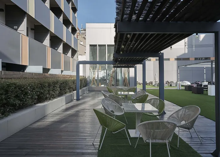 Hotel Vincci Zentro 4*